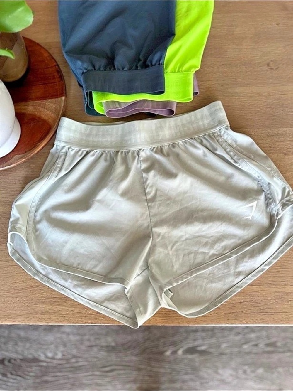 GYMSHARK Training Loose Fit Shorts Athletic Shorts Gray XS